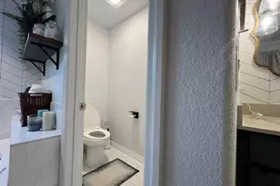 4862 Southlawn Ave, Orlando, FL 32811 - Photo 11