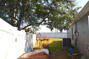 500 Lake Charles Dr, Davenport, FL 33837 - Photo 3