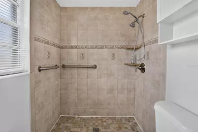 4706 S 87th Street, Tampa, FL 33619 - Photo 7