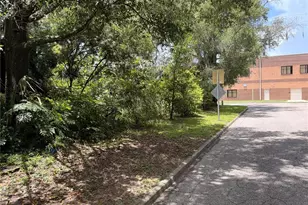 1804 S Maple Ave, Sanford, FL 32771 - Photo 3