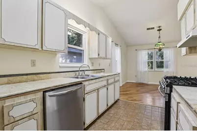 304 Brigadoon Circle, Leesburg, FL 34788 - Photo 13