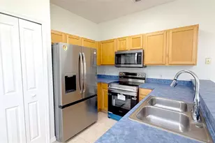 203 Madison Cir, Davenport, FL 33896 - Photo 9