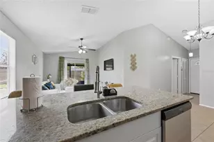 5230 Florida Holly Dr, Orlando, FL 32811 - Photo 7