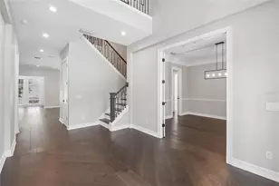 5105 W Neptune Way, Tampa, FL 33609 - Photo 11
