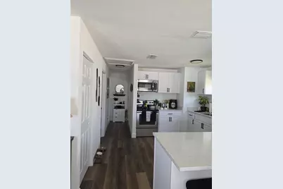 121 Bay Street, Tarpon Springs, FL 34689 - Photo 9