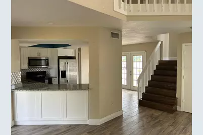 222 Carpenters Way #6, Lakeland, FL 33805 - Photo 3