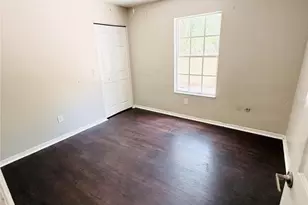2232 NE 13th Ave, Gainesville, FL 32641 - Photo 13