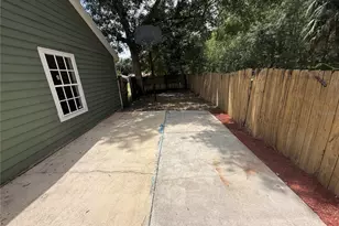 2232 NE 13th Ave, Gainesville, FL 32641 - Photo 19