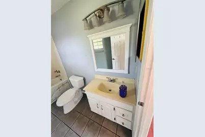2232 NE 13th Avenue, Gainesville, FL 32641 - Photo 11