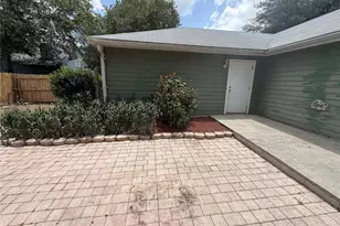 2232 NE 13th Ave, Gainesville, FL 32641 - Photo 17