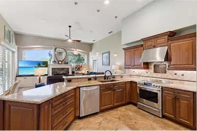 3739 Winding Lake Circle, Orlando, FL 32835 - Photo 5