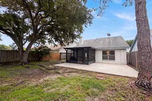 8613 Cottonway Ln, Tampa, FL 33635 - Photo 5