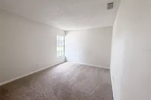8613 Cottonway Ln, Tampa, FL 33635 - Photo 9