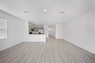 4302 Butterscotch Cir, Lakeland, FL 33811 - Photo 5
