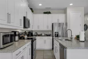 7685 Fairfax Dr, Kissimmee, FL 34747 - Photo 9
