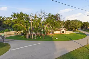 212 Pleasant St, Lake Helen, FL 32744 - Photo 5