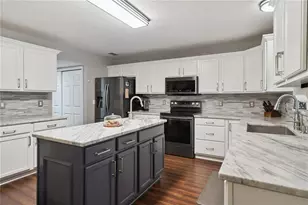 2333 Foxtree Rd, Tavares, FL 32778 - Photo 11