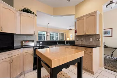 6852 Sagebrush Circle, Sarasota, FL 34243 - Photo 15