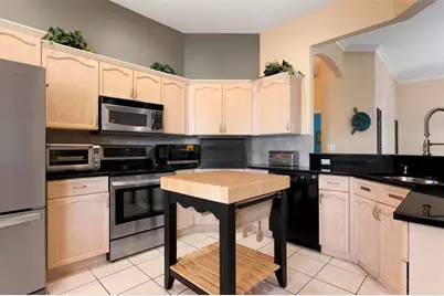 6852 Sagebrush Circle, Sarasota, FL 34243 - Photo 11