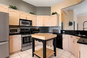 6852 Sagebrush Cir, Sarasota, FL 34243 - Photo 11