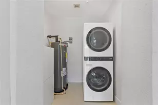 150 E Robinson St, Orlando, FL 32801 - Photo 21