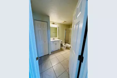 801 Silverthorn Lane, Sun City Center, FL 33573 - Photo 9