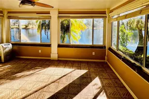 801 Silverthorn Ln, Sun City Center, FL 33573 - Photo 3
