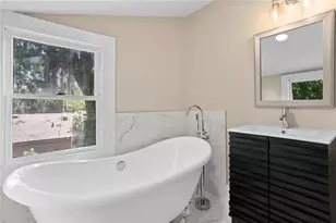 821 E Lemon Ave, Eustis, FL 32726 - Photo 19