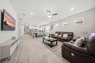 13640 Splashing Isla Dr, Winter Garden, FL 34787 - Photo 9