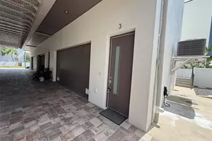 4910 W McElroy Ave, Tampa, FL 33611 - Photo 1