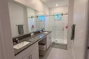 10805 Fanning Spgs Ct, Tampa, FL 33647 - Photo 5