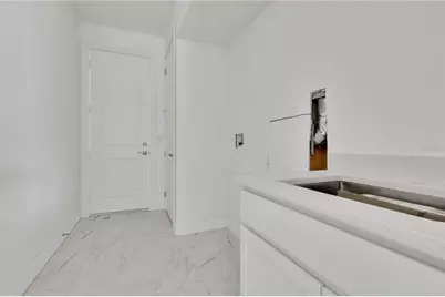 9057 Bantry Bay Boulevard, Englewood, FL 34224 - Photo 21