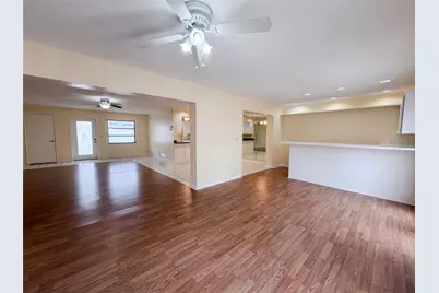 1301 Lucaya Avenue, Venice, FL 34285 - Photo 11