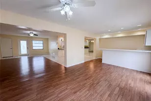 1301 Lucaya Ave, Venice, FL 34285 - Photo 11