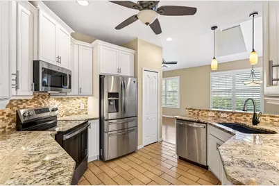 10801 Spring Mountain Place, Tampa, FL 33626 - Photo 15