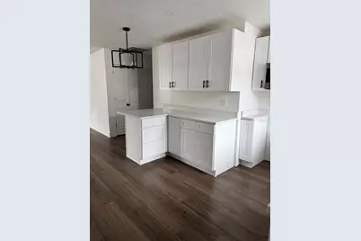 1819 Shore Acres Boulevard NE, Saint Petersburg, FL 33703 - Photo 3