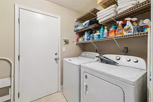 2404 Nantucket Glen Pl, Sun City Center, FL 33573 - Photo 13