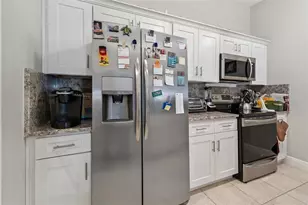 2404 Nantucket Glen Pl, Sun City Center, FL 33573 - Photo 7