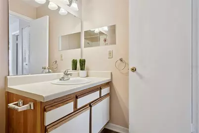 1085 S Hiawassee Road #513, Orlando, FL 32835 - Photo 23