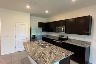 8920 Milestone Dr, Sarasota, FL 34238 - Photo 9