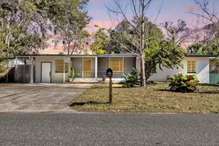 204 Louis St, Leesburg, FL 34748 - Photo 1