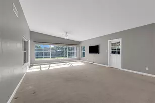 1209 S Crystal Lake Dr, Orlando, FL 32806 - Photo 11