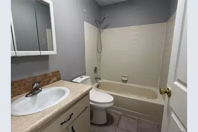 7425 Villas Oak Court, Orlando, FL 32835 - Photo 19
