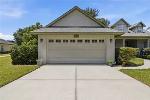 23354 Oak Prairie Cir, Sorrento, FL 32776 - Photo 3