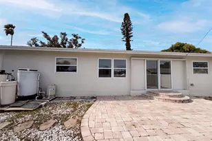 1672 Jupiter Rd, Venice, FL 34293 - Photo 5