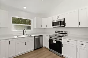 7336 Bordwine Dr, Orlando, FL 32818 - Photo 11