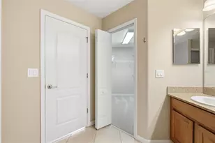 18318 Holland House Loop, Land O Lakes, FL 34638 - Photo 43