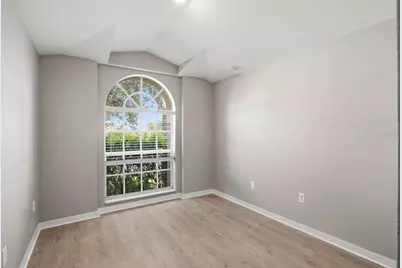 7912 Merchantville Circle, Zephyrhills, FL 33540 - Photo 19