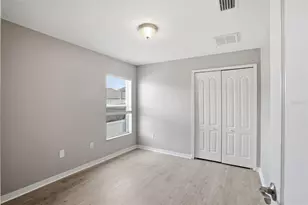 7912 Merchantville Cir, Zephyrhills, FL 33540 - Photo 17