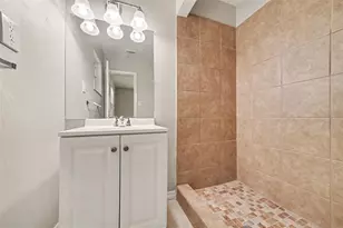 1895 S Ivey Ln, Orlando, FL 32811 - Photo 13